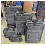 Signature Collection 5 Piece Luggage Set3