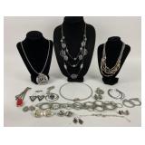Silver Tone Designer Jewelry VTG Collection: Roget