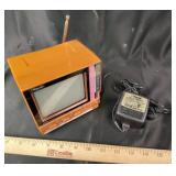 Panasonic TR-1030R Portable Color TV with Adapter