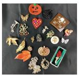 Costume Jewelry Pins: Gerrys Christmas Bells, AB