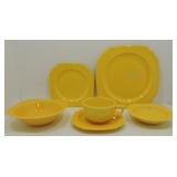 Riviera 6 piece place setting, yellow