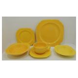 Riviera 6 piece place setting, yellow, nick to