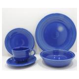 Fiesta Post 86 sapphire 5 piece place setting