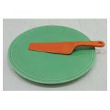 Kitchen Kraft green cake plate (hairline) and