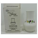 Fiesta Post 86 white Royalty vase with decal NIB