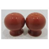 Fiesta Post 86 salt & pepper shakers, paprika