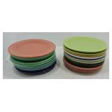 Vintage Fiesta 7" plate group, 21 mixed