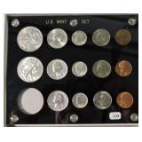 1947 mint set in Capital Plastic holder