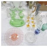 Lot of assorted glass items, various condition Lot of assorted glass items, various condition