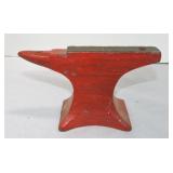 Iron anvil, 4 1/2"h, 7 3/4"w Iron anvil, 4 1/2"h, 7 3/4"w