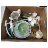 Box of assorted items