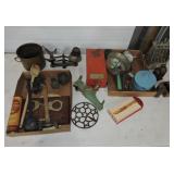 Box of kitchen primitives