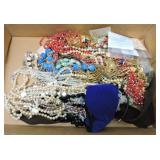 Lot of jewelry