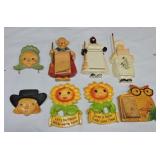 Lot of 8 memo pads and wall plaques