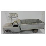 Metal ride on dump truck, missing parts