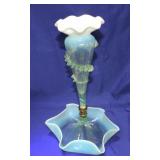 Vaseline Uranium glass opalescent single horn