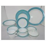 Pyrex set of dinnerware, 74 pcs: 10 - 10' plates,