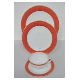 Pyrex set of dinnerware, 48 pcs: 12 - 10' plates,