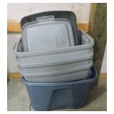 Lot of 5 plastic totes with lids