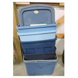 Lot of 6 plastic totes with lids