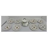 Bavarian set of 8 - 5' reticulated plates and