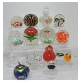 Lot of assorted paperweights
