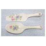 Universal floral cake server and spoon