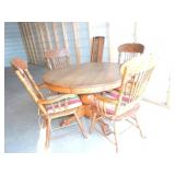 Round Oak claw foot dining table (45") with