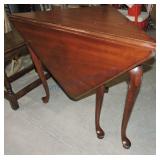 Tri-corner drop leaf lamp stand, queen anne legs