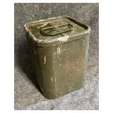 Military can, handle on top screws on to tighten