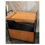Small workstation with extending side and filing