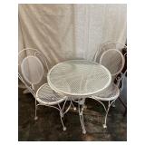 Woodard patio set. Table has a nice piece