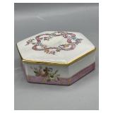 China coverwd dresser dish 4.5" inches wide with