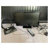 19 inch Samsung TV with the remote and antenna