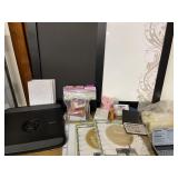 Miscellaneous office and craft lot including