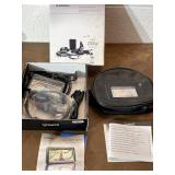 Garmin GPS model 255W premium bundle pack. Looks