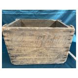 Vintage wooden crate with handles measures 15