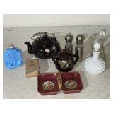Lot With small tea pot sugar jar salt and pepper