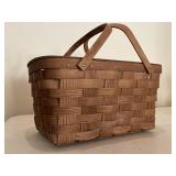 Wicker picnic basket with lid measures 17 1/2