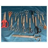 Collection of metal shears ranging from 3 inches