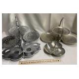Lot of serving trays, silver in color