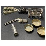 Lot of vintage smalls. Small LION STATUE