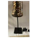 Desk lamp with city view lamp shade
