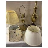 Lot of 3 desk lamps with shades