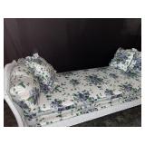 Very nice wicker Chaise/Lounger 82 inches long in