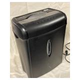 Shredsafe paper shredder model number WM675XB