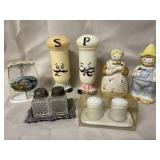 Vintage salt and pepper shakers, 5 sets.