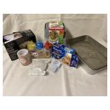 Miscellaneous kitchen lot