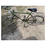 Vintage Schwinn varsity ten speed bicycle. Has