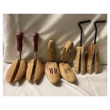 Lot of shoe stretchers